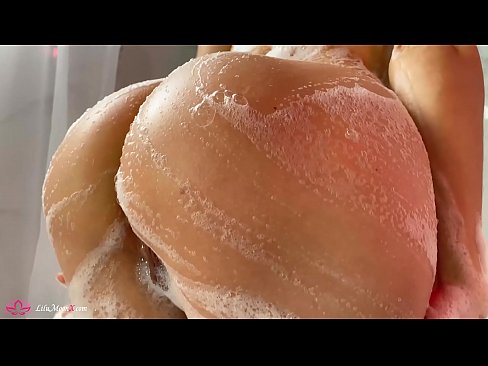 ❤️ Brunette වයිබ්‍රේටරය සමඟින් පුසි ස්වයං වින්දනයේ යෙදී ස්නානය කිරීමේදී දැඩි ලෙස සුරාන්තයට පත් කරයි ️❌ Porno අප වෙත  ️❤